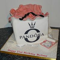 Pandora shopping bag and bracelet cake 