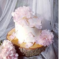 Wedding cake Riyal style