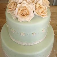 Wedding cake with White Roses