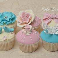 Teal and pink cupcakes