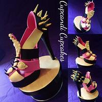 Baroque sugar spiked  shoe cake and matching cupcakes 