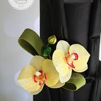 Black Bamboo Orchid Wedding Cake