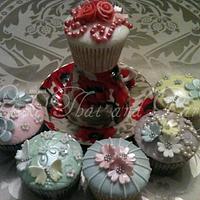 shabby chic/ vintage cupcakes 