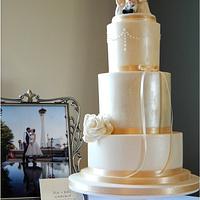 A 'Family Portrait' Wedding Cake 