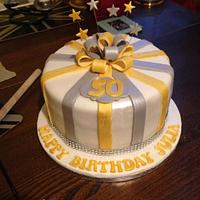 Knight Bus cake - cake by SoozyCakes - CakesDecor