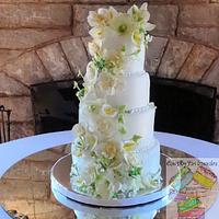 Floral and Ivy Wedding Cake