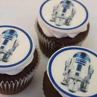 Star Wars R2D2 cake/cupcakes