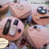 Make up bag cake & matching cupcakes