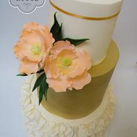 Gold and peach wedding cake