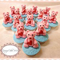 Pinky Teddy Bear Cupcakes