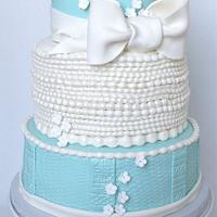 Tiffany inspired birthday cake with pearls 