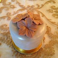mini wedding cakes