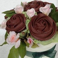 Dark chocolate cupcake bouquet with baby roses