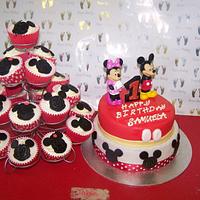 Micky mouse cake and cupcakes