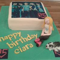 R5 birthday cake