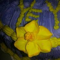 Simple buttercream with Daffodil flowers