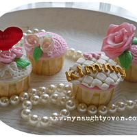 Elegant Floral Cupcakes