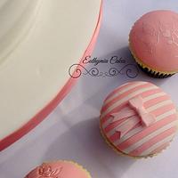 Engagement cake with textured sugar paste