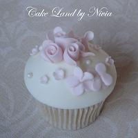 Mini roses cupcake