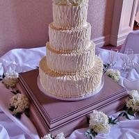 Raining buttercream wedding cake
