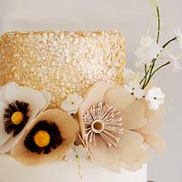 Gold&Ivory Wedding Cake
