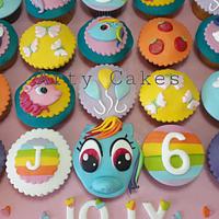 My little pony cupcakes by Arty cakes 