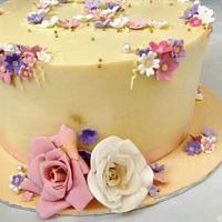 White chocolate cake with flowers