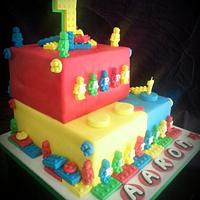 Lego Birthday Cake & Cupcakes 