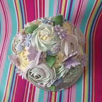 Giant cupcake to auction for charity