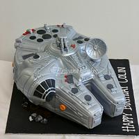 Millenium Falcon Star Wars Cake