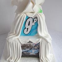 Split theme Wedding Cake
