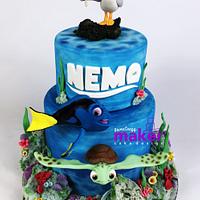 Nemo SPINNING cake!