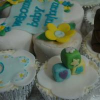 welcome baby cupcakes