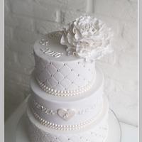 Wedding cake white with a touch of silver