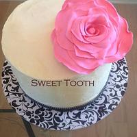 Simple Elegant Birthday Cake