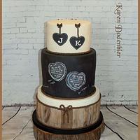 Chalkbord and wood wedding cake