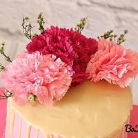 drip cake . flower cake