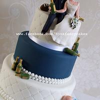 Drunken bride and groom wedding cake 