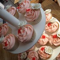 Wedding cupcake / cake tower