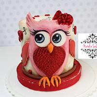 Vintage owl cake