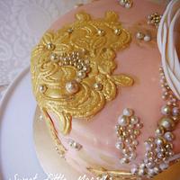 Lace and Pearls Cake