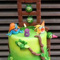 Angry Birds 'Stella Telepods' Cake.