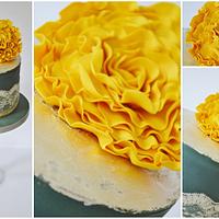 yellow and charcoal grey/gray ruffle rose silver leaf and lace cake