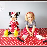 Minnie Mouse 3 D cake
