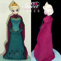 Frozen Elsa coronation cake