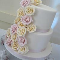 2 Tier Rose Wedding Cake