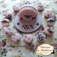 Make up bag cake & matching cupcakes