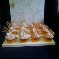 Butterflies and birds lace cupcakes