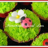 ladybug cupcakes