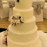 Her Dream Wedding Cake